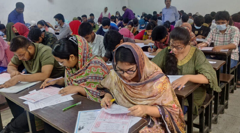 এবার চট্টগ্রামের ৩ কেন্দ্রে এমবিবিএস ভর্তি পরীক্ষায় অংশ নিল ১০ হাজার ২১৬ পরীক্ষার্থী